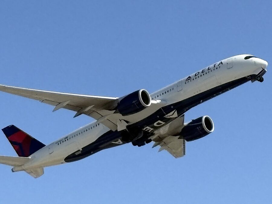 Delta Air Lines Airbus A350-900 on takeoff from Atlanta
