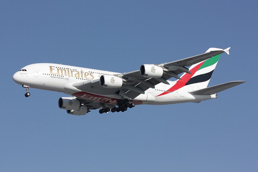 Emirates Airbus A380 A6-EDC on final approach to Paris Charles de Gaulle