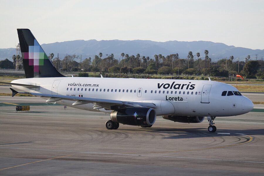 Volaris Airbus A319 XA-VOL at Los Angeles International Airport