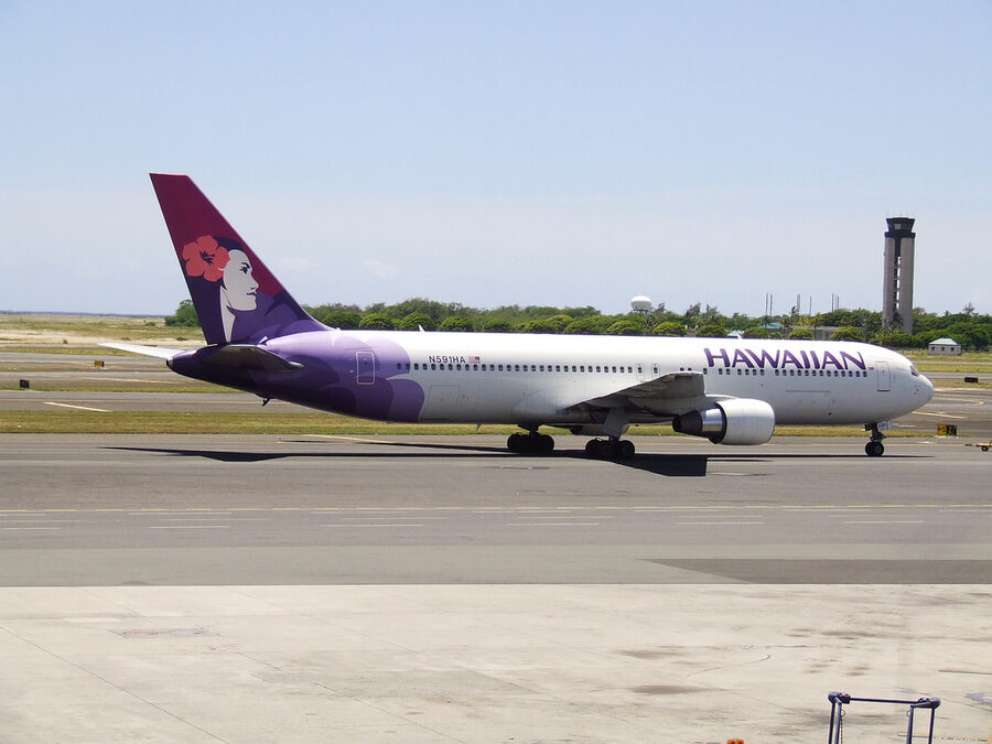 Hawaiian Airlines Boeing 767 passenger jet in flight