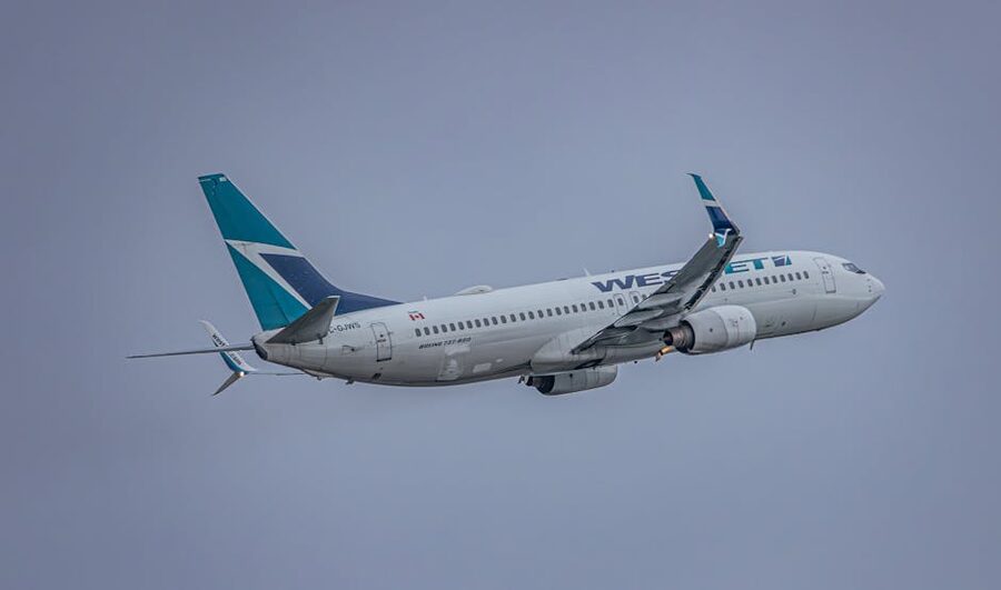 WestJet 737 in flight